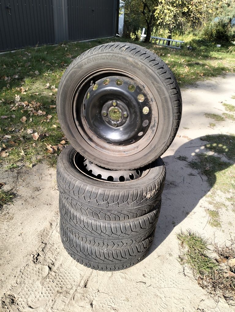 Koła zimowe 195/55/R15 Uniroyal plus 77 felgi 4x100 ET 43 otwór 60,1