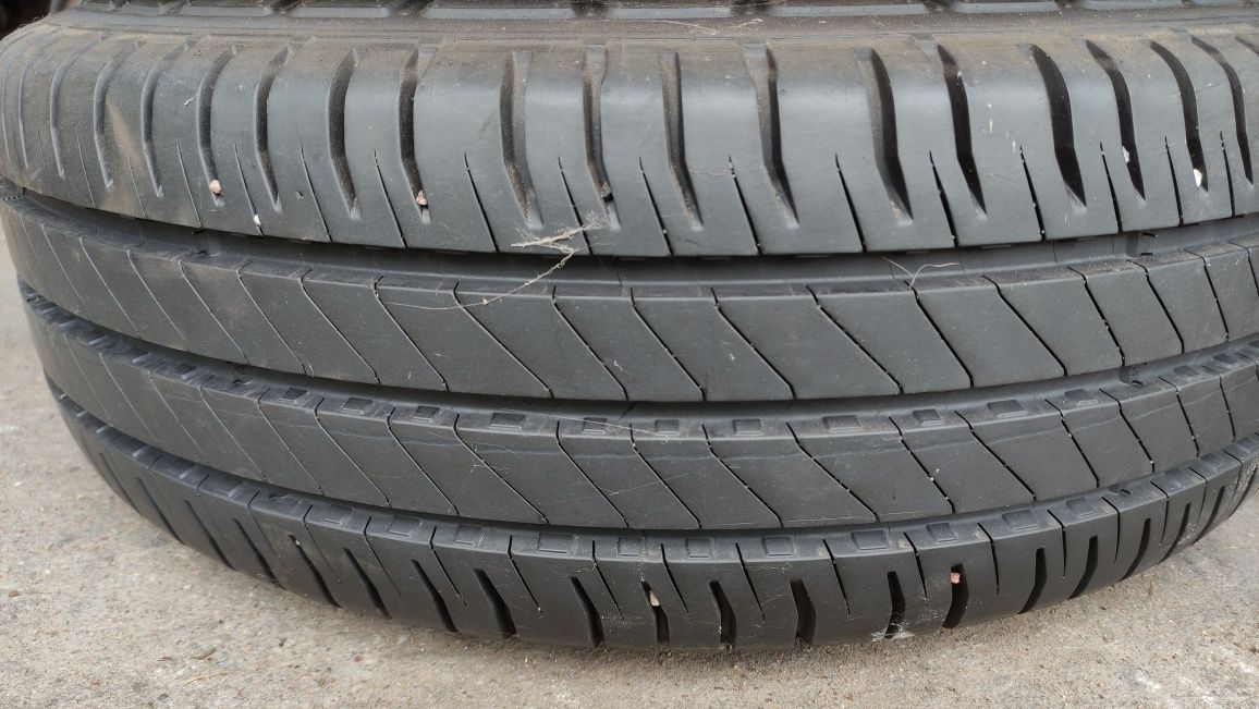 Opony letnie 215/70R15 C Michelin Agilis 3