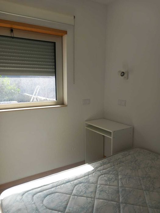 PORTO. Arrenda-se a Estudantes (2-3) APARTAMENTO T1 e ESTÚDIO