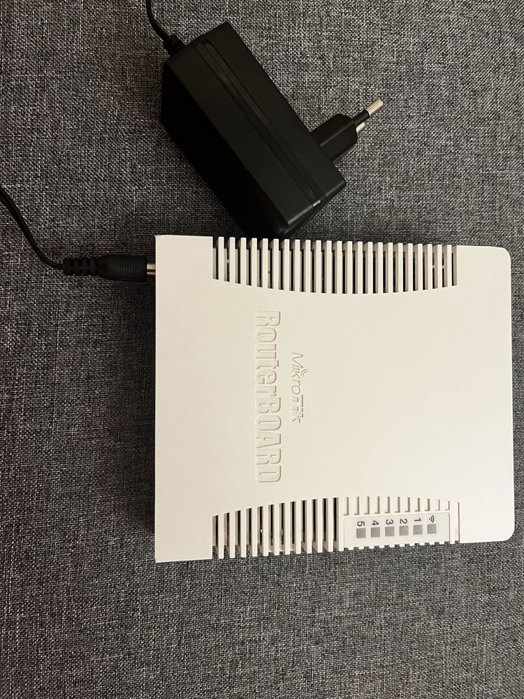 MikroTik RB951Ui-2HnD - 2.4GHz Wi-Fi