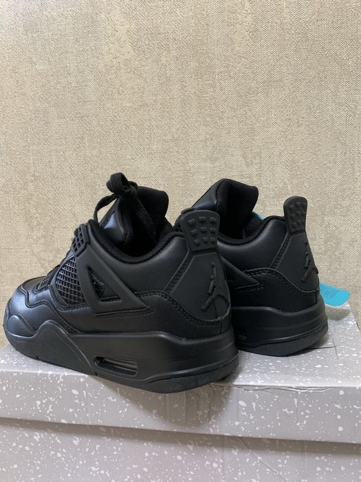 Кросівки jordan 4