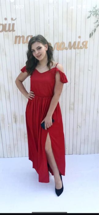 Плаття жіноче червоне