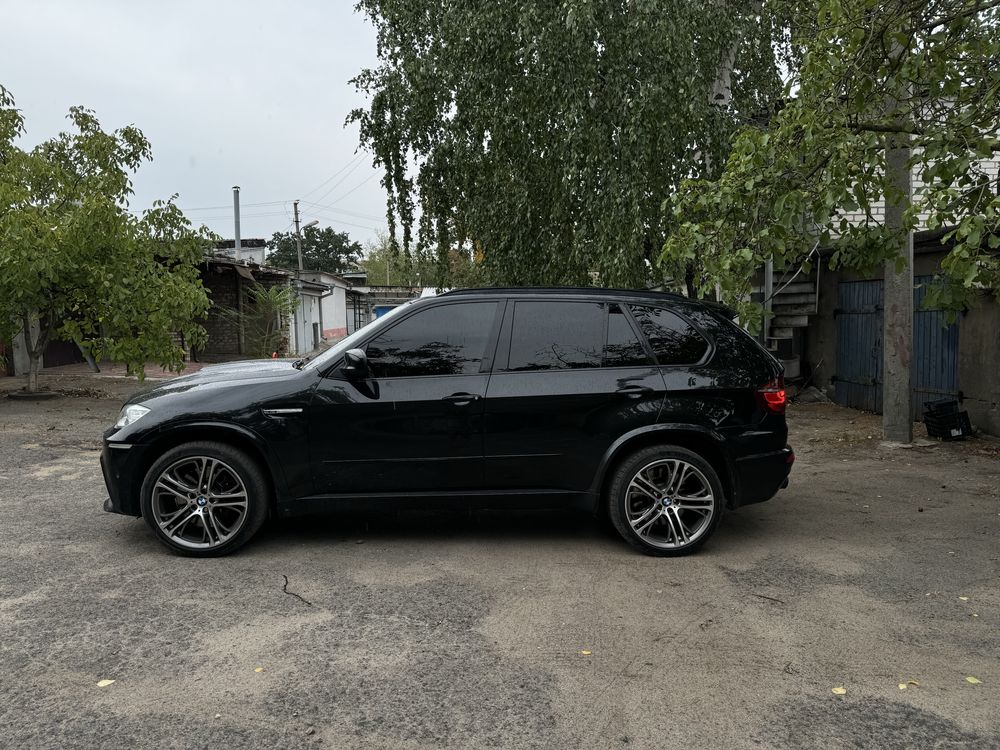X5M e70 2011 рестайлинг