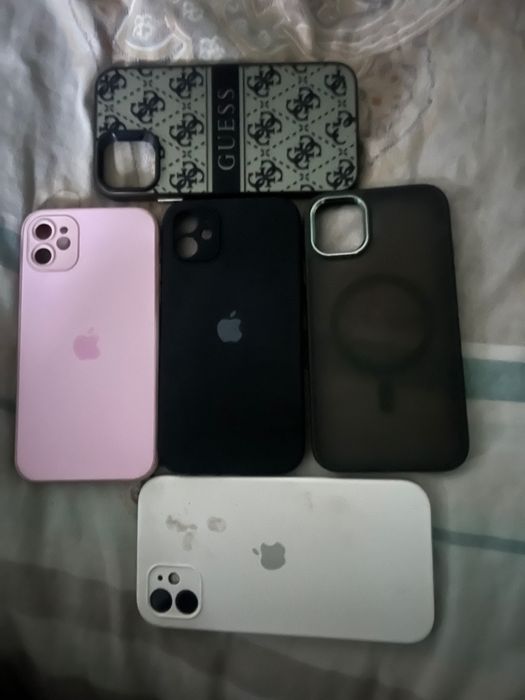 5 чехлів на айфон 11