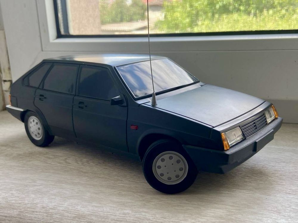 Продам радіокеровану модель автомобіля «Спутник Радіо»