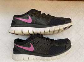 Nike free run. Жіночі бігові кросівки