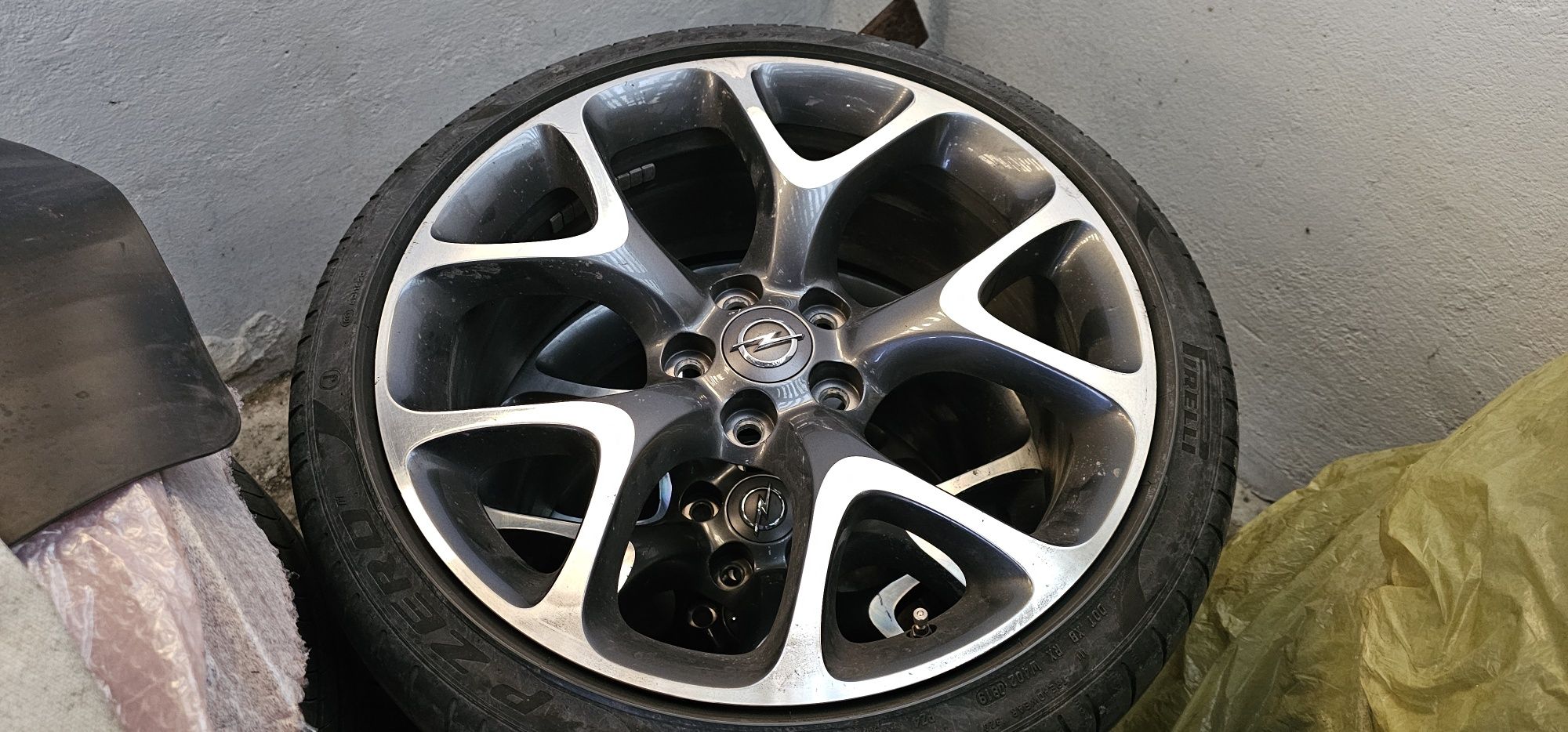 Opel Insignia 2.8 325KM 4x4