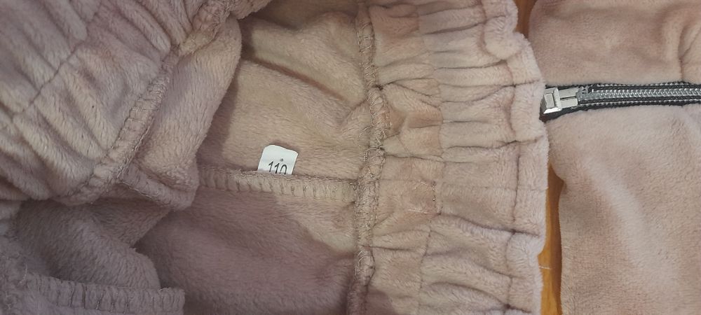 Костюм для дівчинки