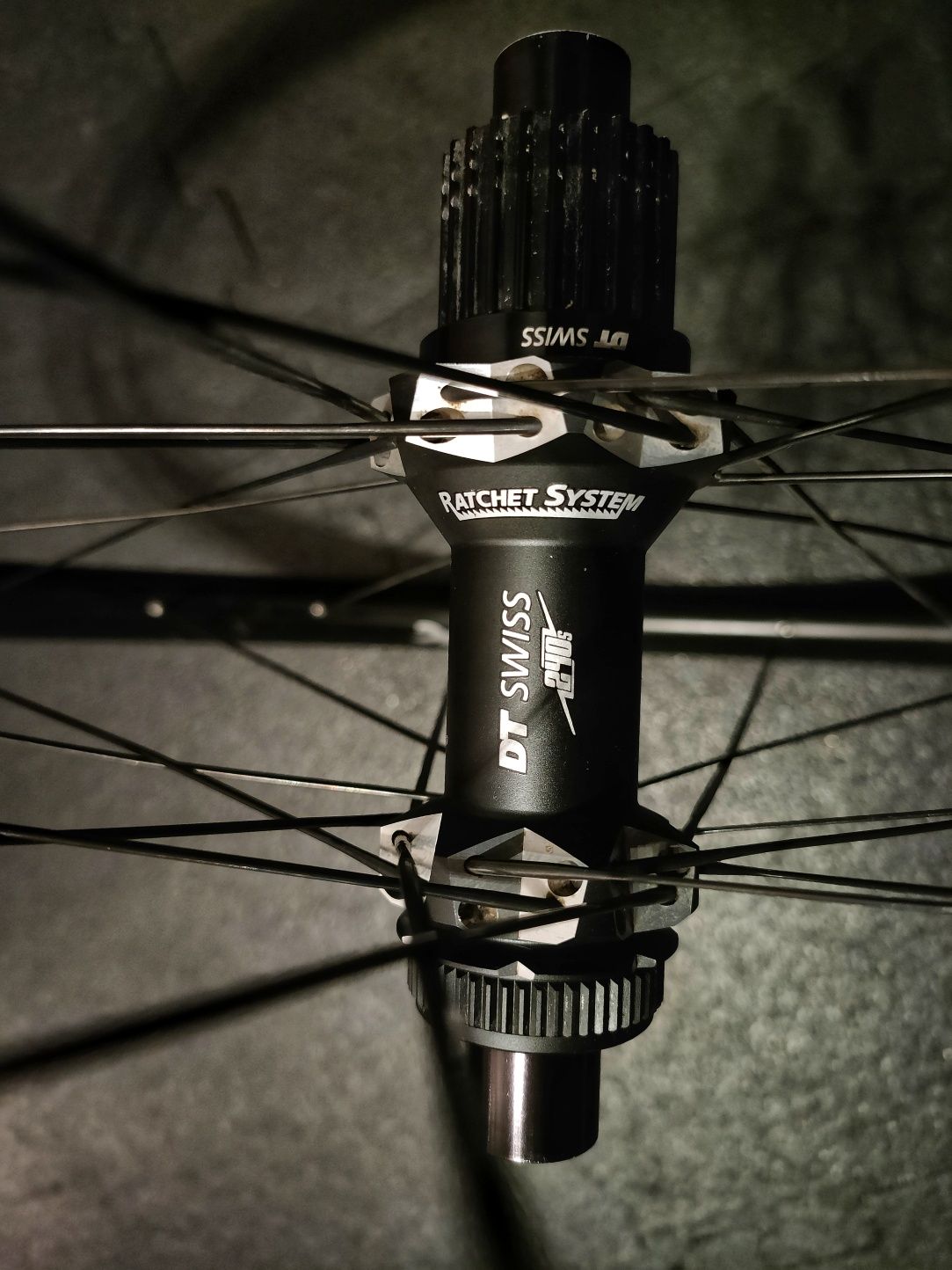 Koło tylne Dt Swiss 1200 Spline (piasta dt 240)