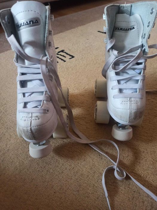 Patins TIJUANA 4 rodas Brancos