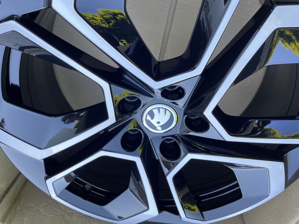 Felgi Skoda Octavia 4 Rs 19 cali idealne 5x112 superb 5e3