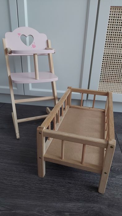 Łóżeczko i krzesełko do karmienia dla lalek