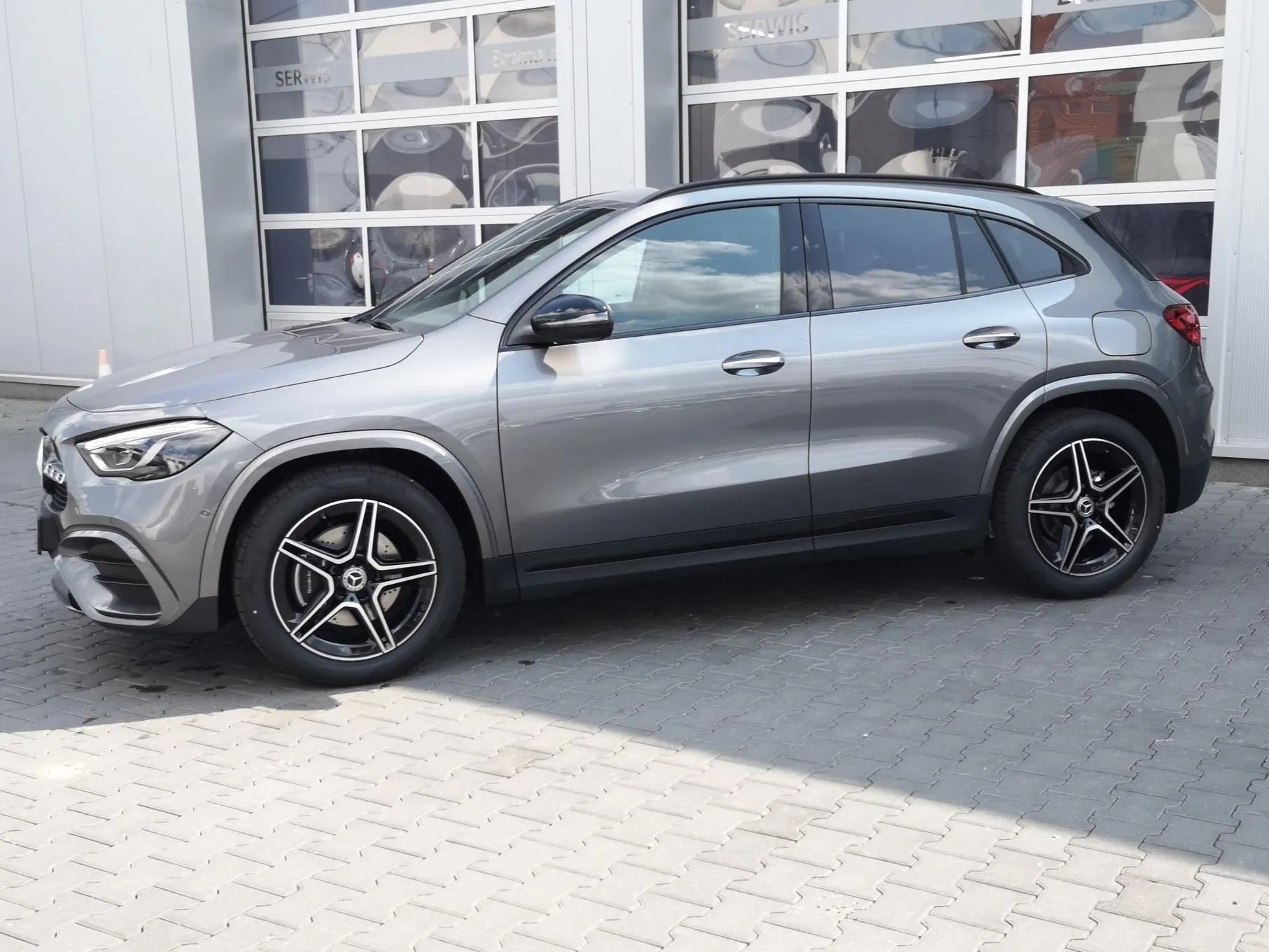 Mercedes-Benz GLA GLA 200, Linia AMG Night Advanced Plus, MULTIBEAM, El. Fotele