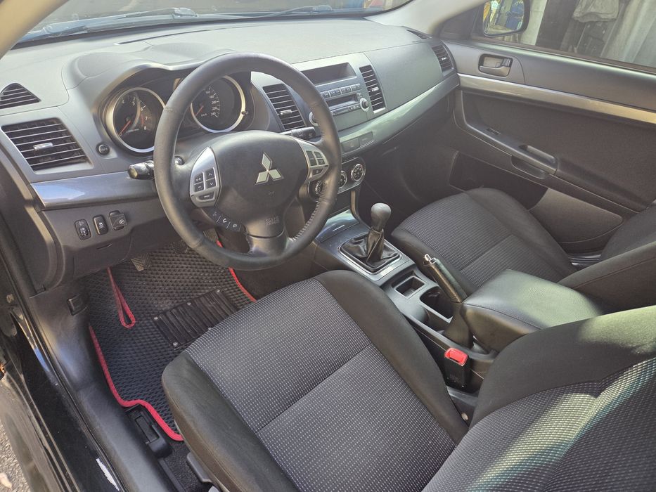 Продам Mitsubishi Lanser 10 2011г. 2л.