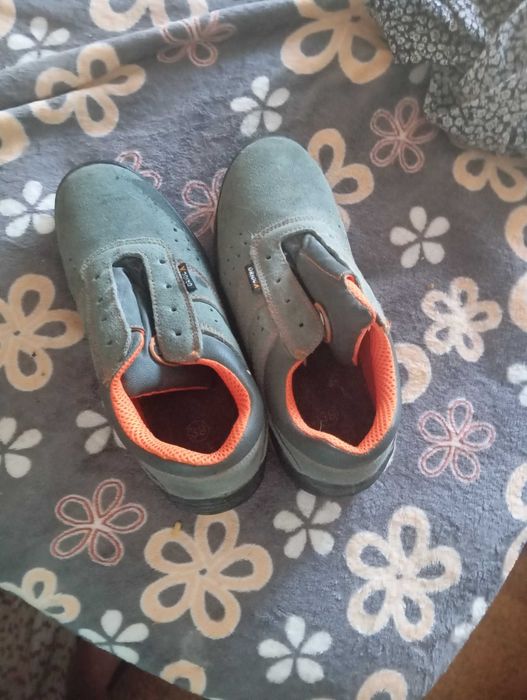 Sapatos de biqueira de aço