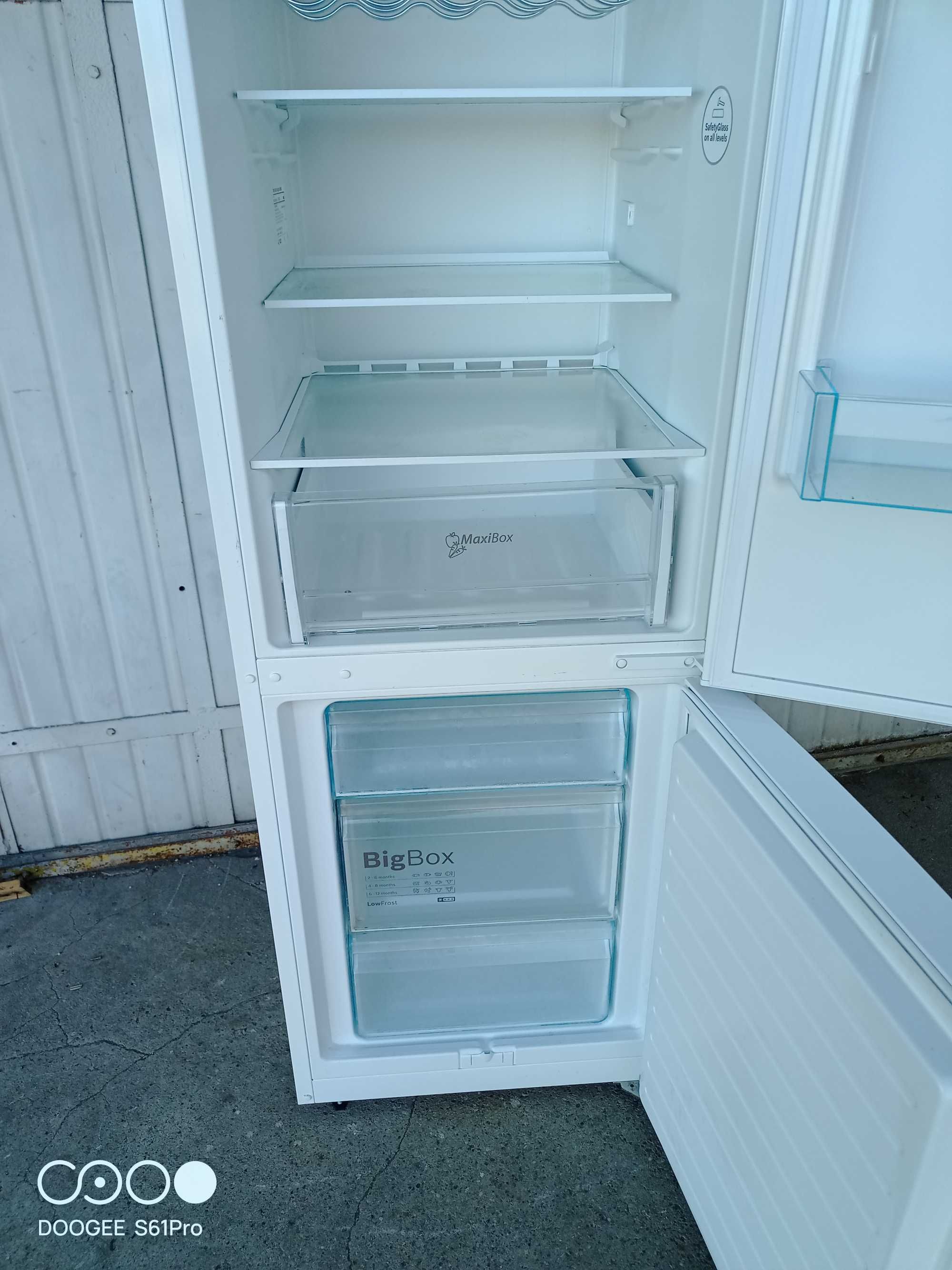Lodówka Bosch KGV36NW20