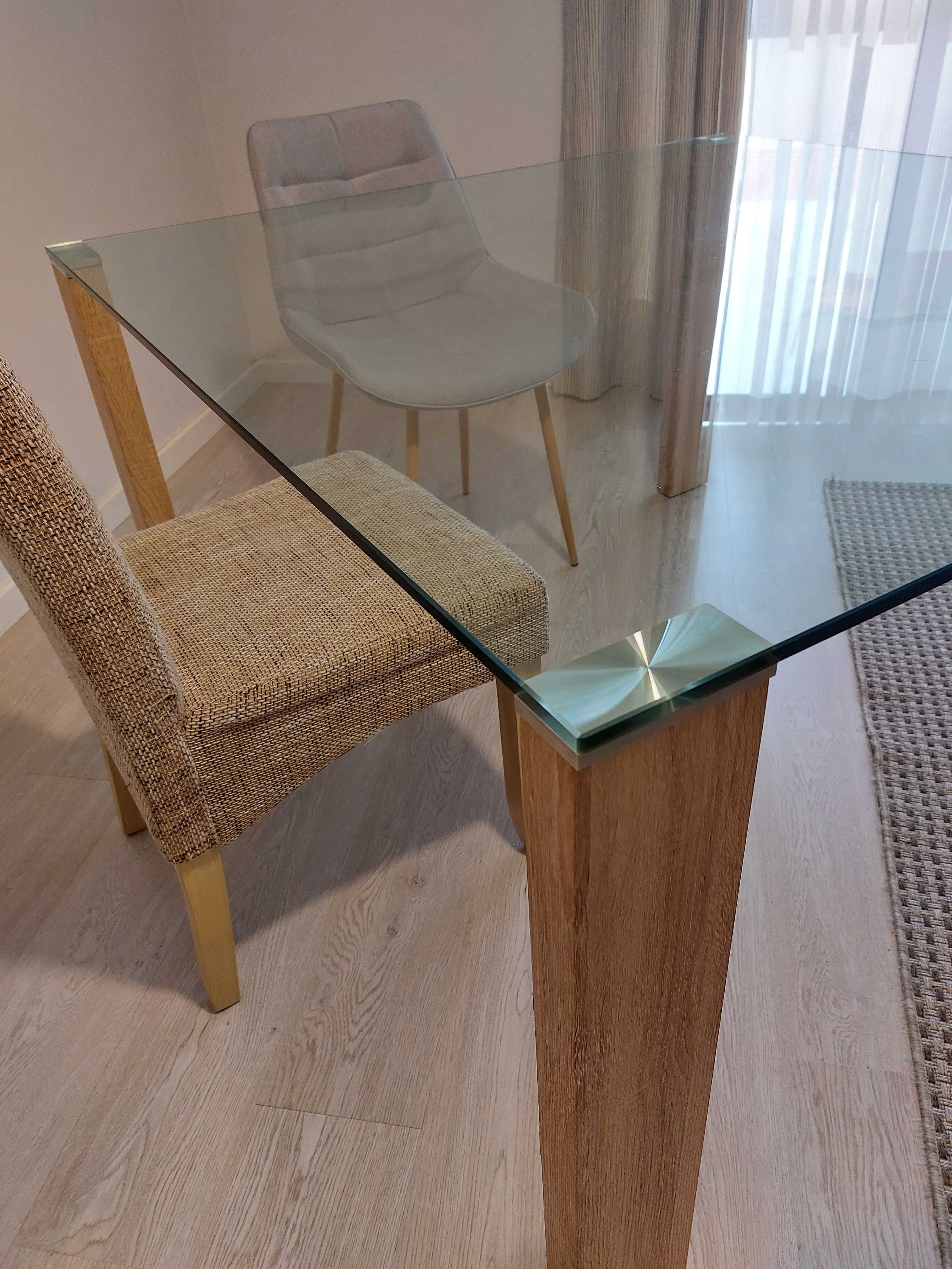 Mesa de sala em vidro