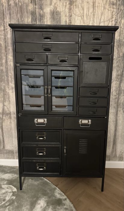 Komoda na nóżkach w stylu industrialnym - Art Factory