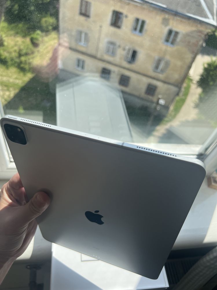 Ipad Pro 12.9 4 Gen LTE 128Gb 2020 року.