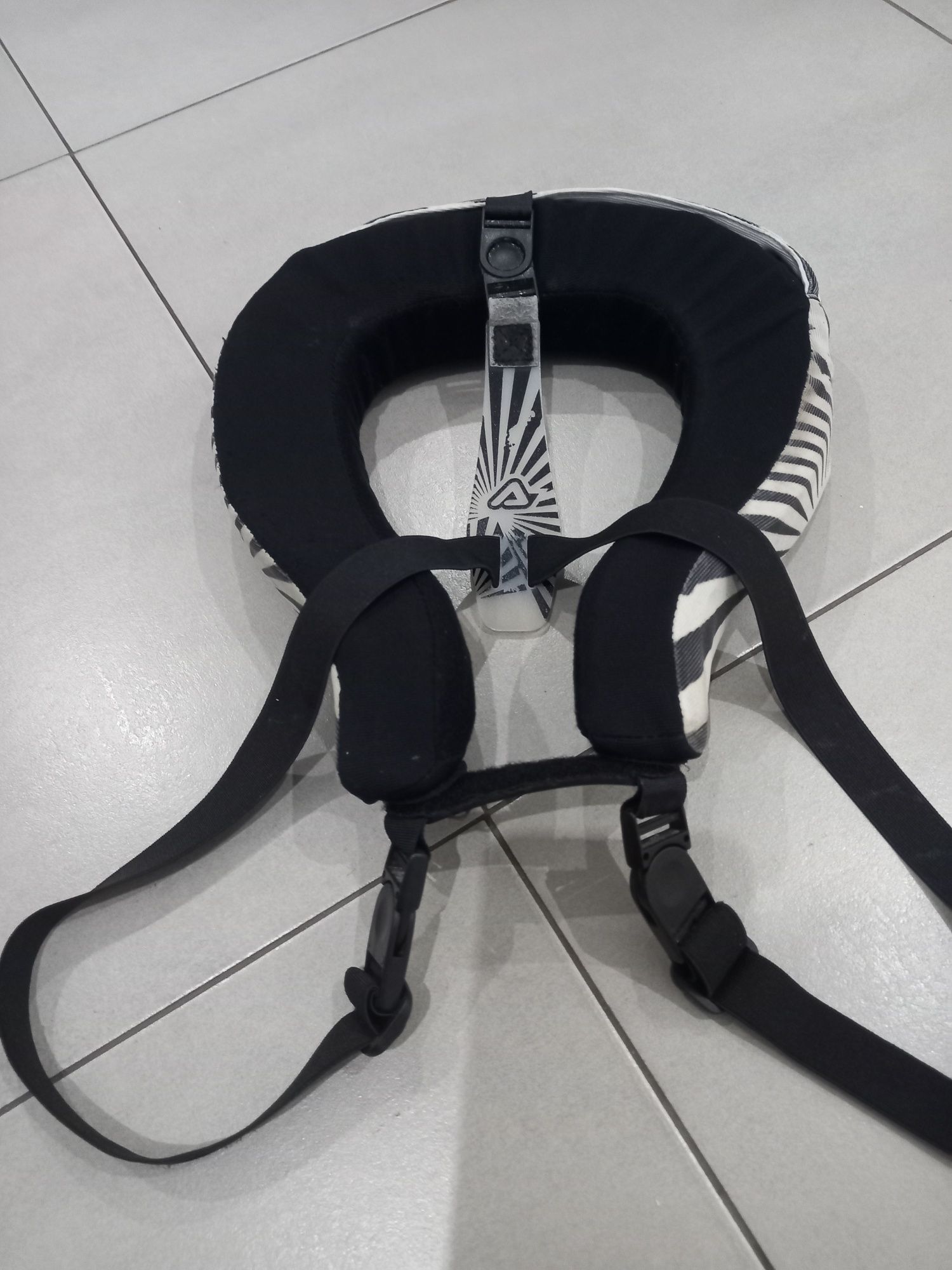 Cervical acerbis