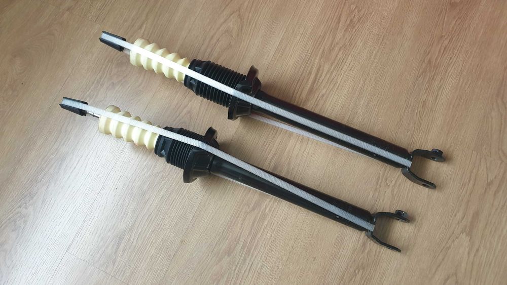 Par de Amortecedores Traseiros - NOVOS - Fiesta / KA e Mazda 121