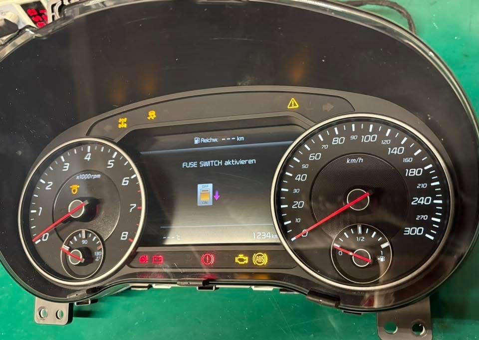 Licznik Kia Stinger EU duzy lcd kolorowy menu gt crash kluczyki mapy