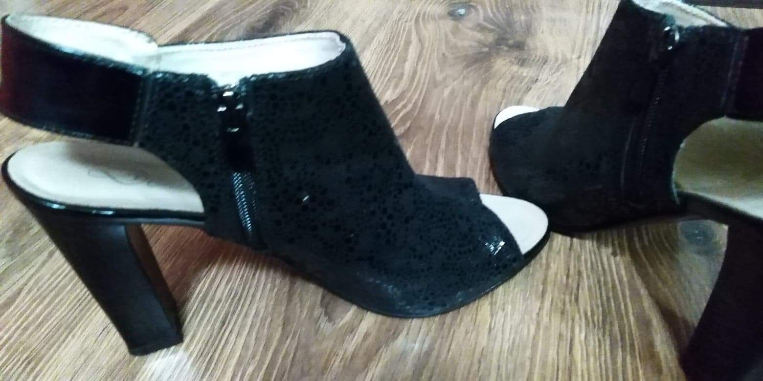 Super buty skórzane  na słupku r.40