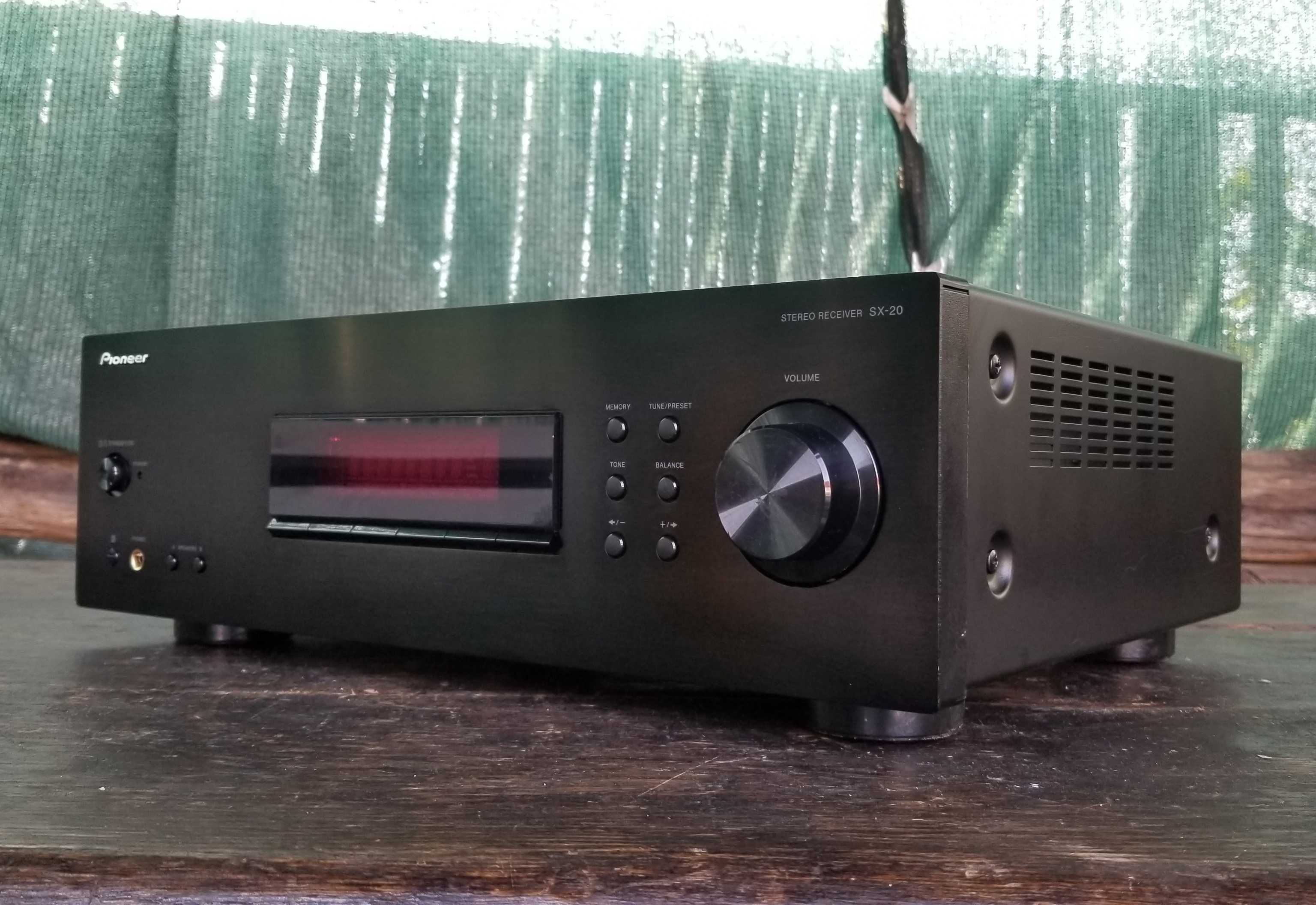 Pioneer SX-20 стерео ресивер.  2 x 100Вт.