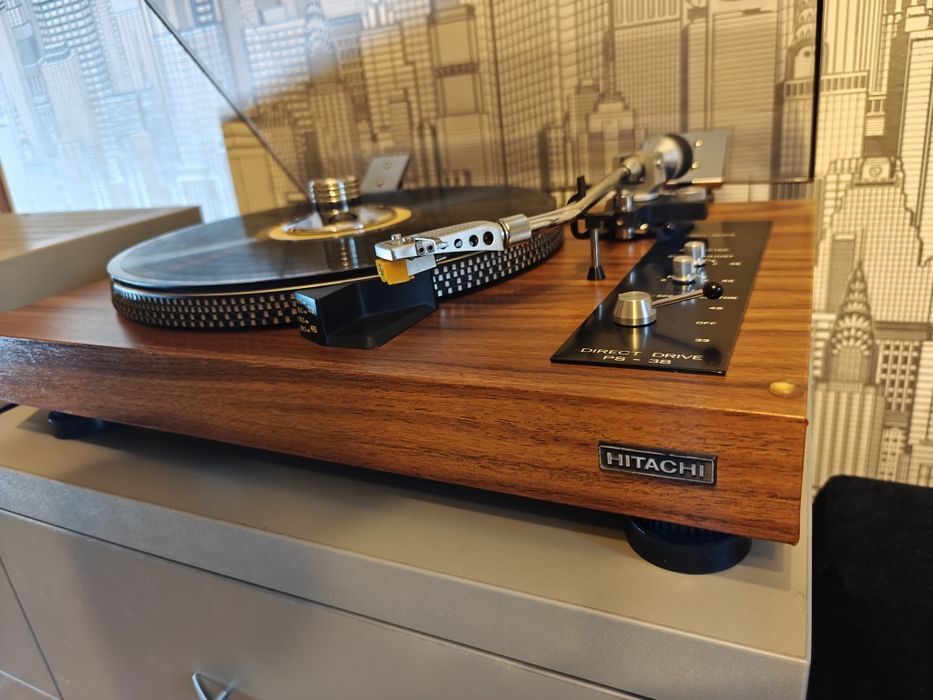Gramofon Hitachi PS 38