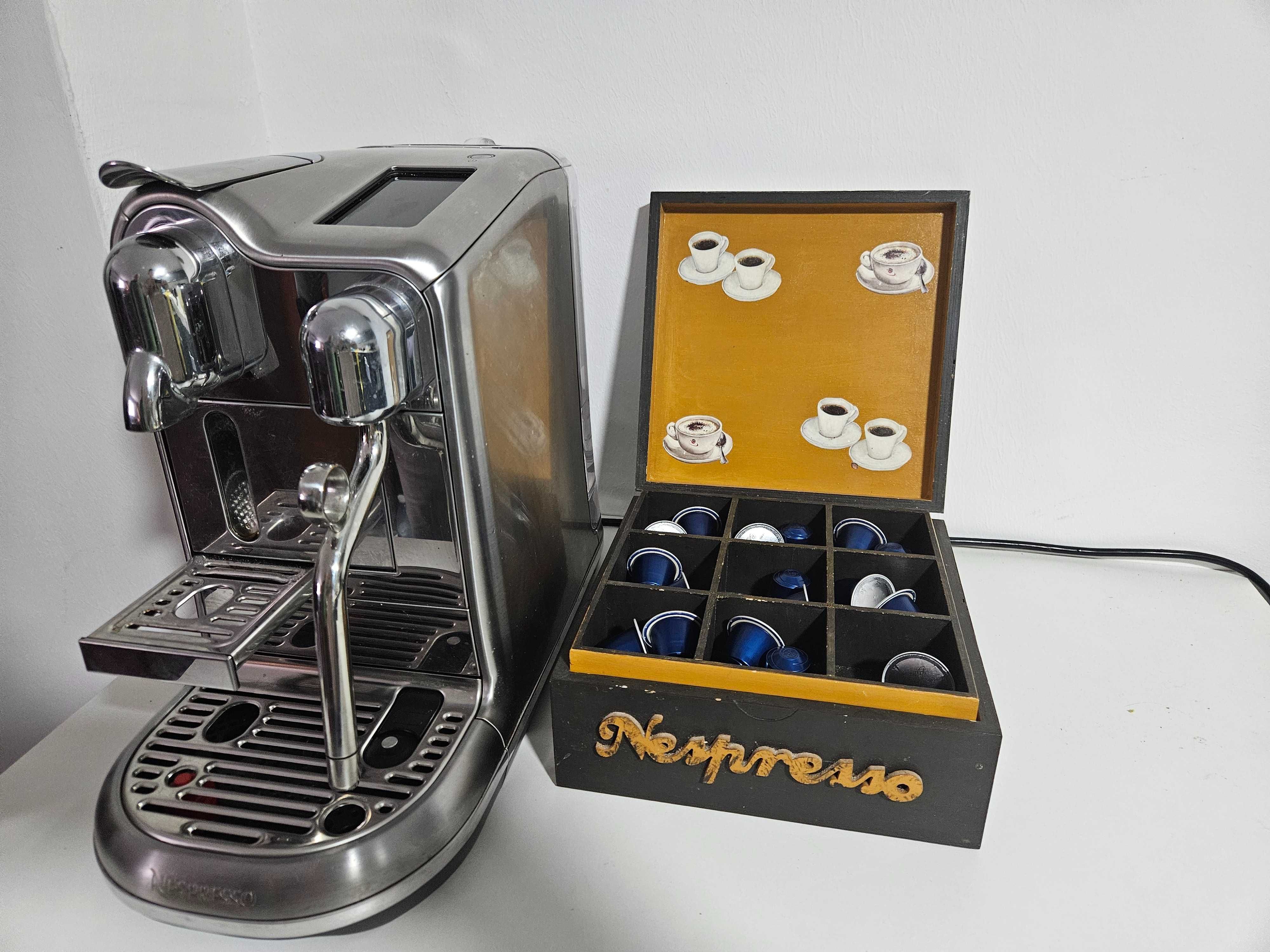 Maquina Nespresso Creatista Pro