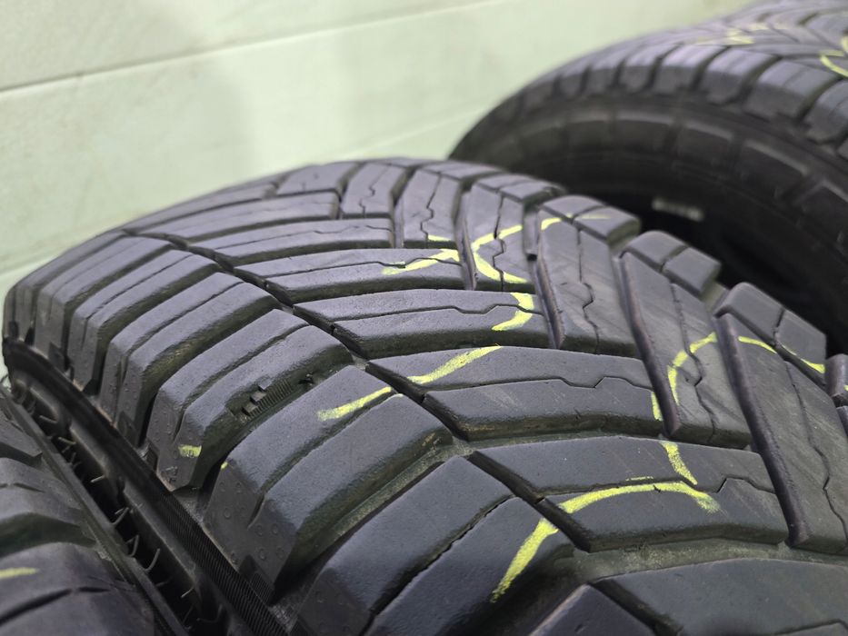 Michelin Agilis Crossclimate 215/65R16C 109/107T 6,5mm 4X 21R