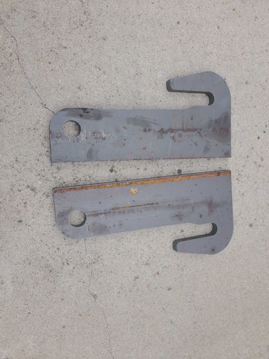 Mocowanie uszy haki uchwyty do ładowarki teleskopowej Manitou Merlo MX