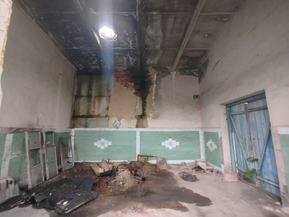 Будівля з усіма комунікаціями, площею 846,3 кв.м, Хмельницька обл.