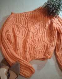 Ніжний м'який помаранчевий оверсайз светр