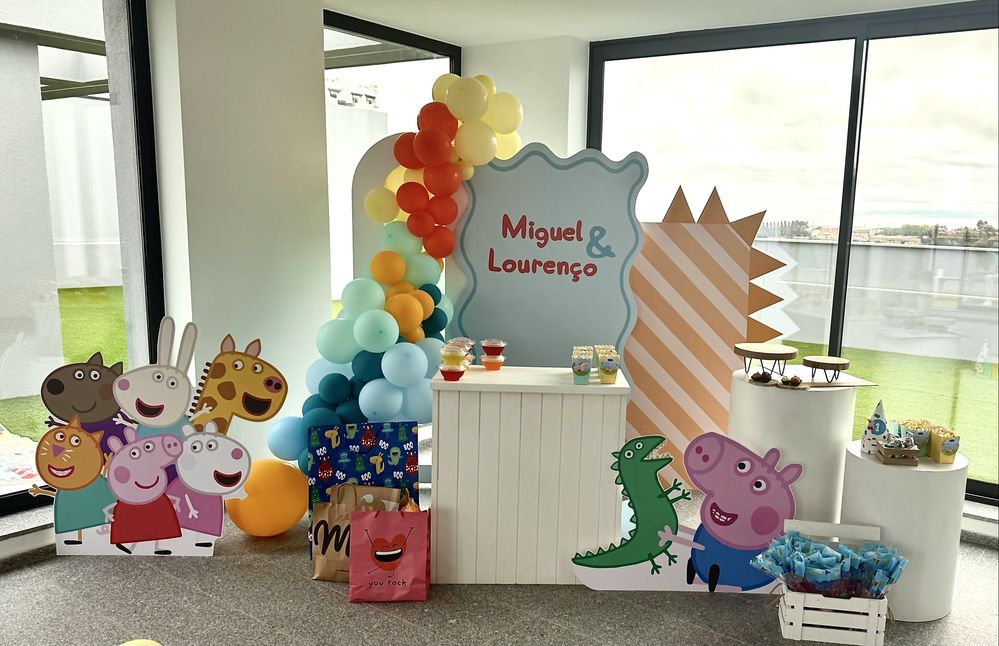 Paineis decorativos peppa - aluguer para festas