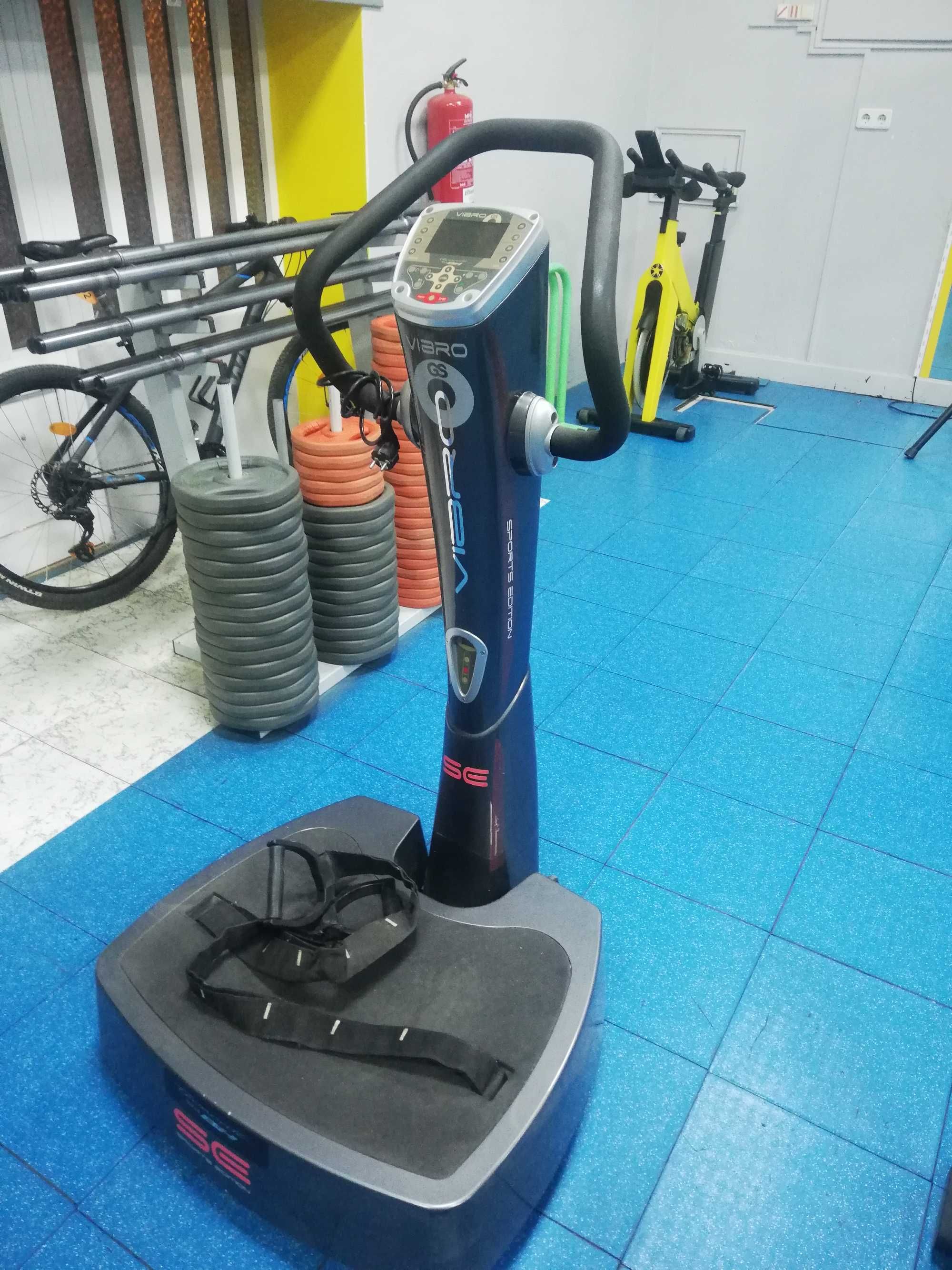 Máquina de musculação technogym