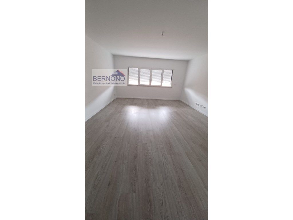 Arrendamento de apartamento T1 na rua Joaninhas
Zambujal, São Domi...