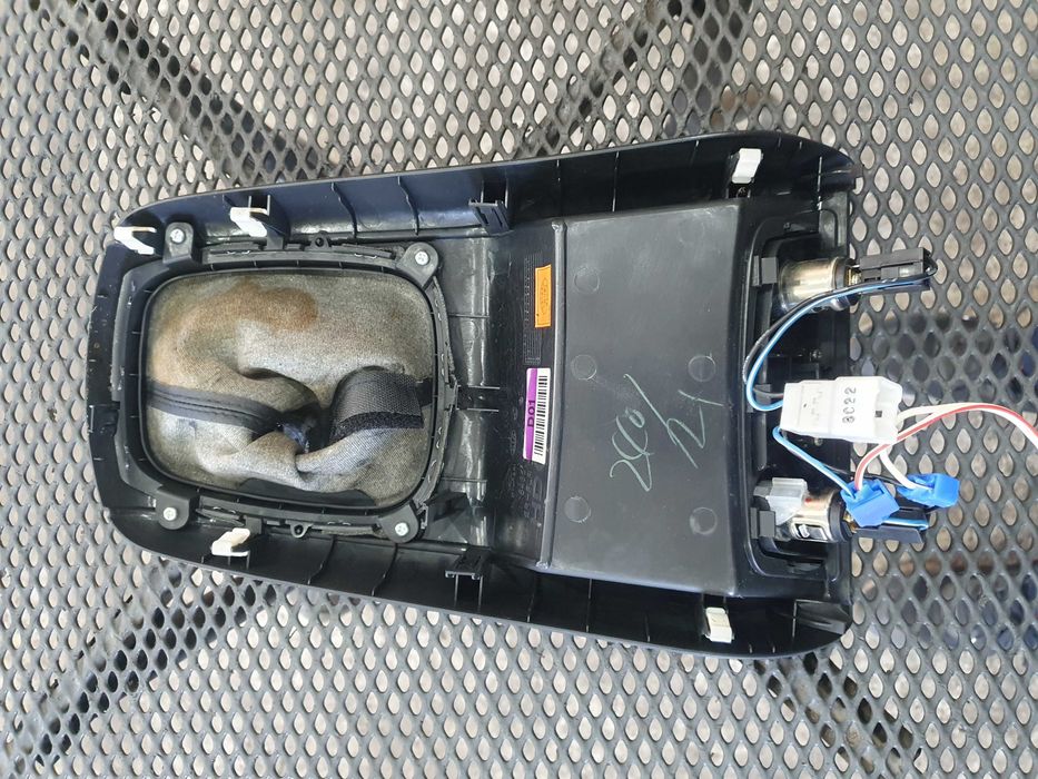 Panel ramka zapalniczka mieszek Hyundai i30 2008 r