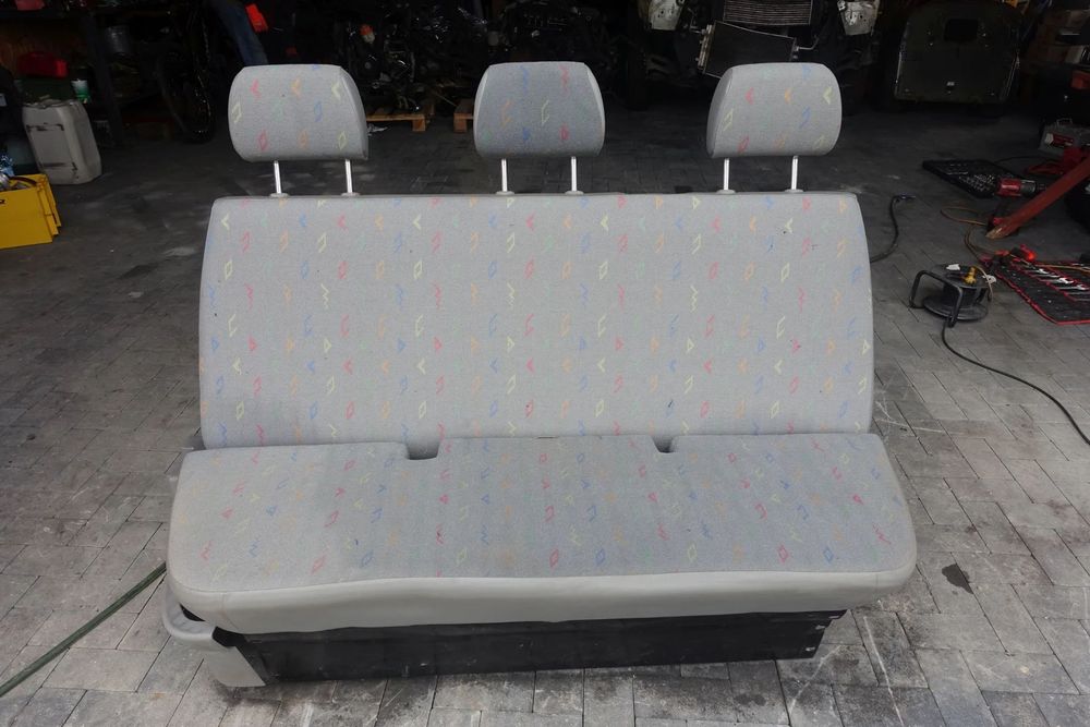 KANAPA TYLNA TRÓJKA VW T5 DOKA