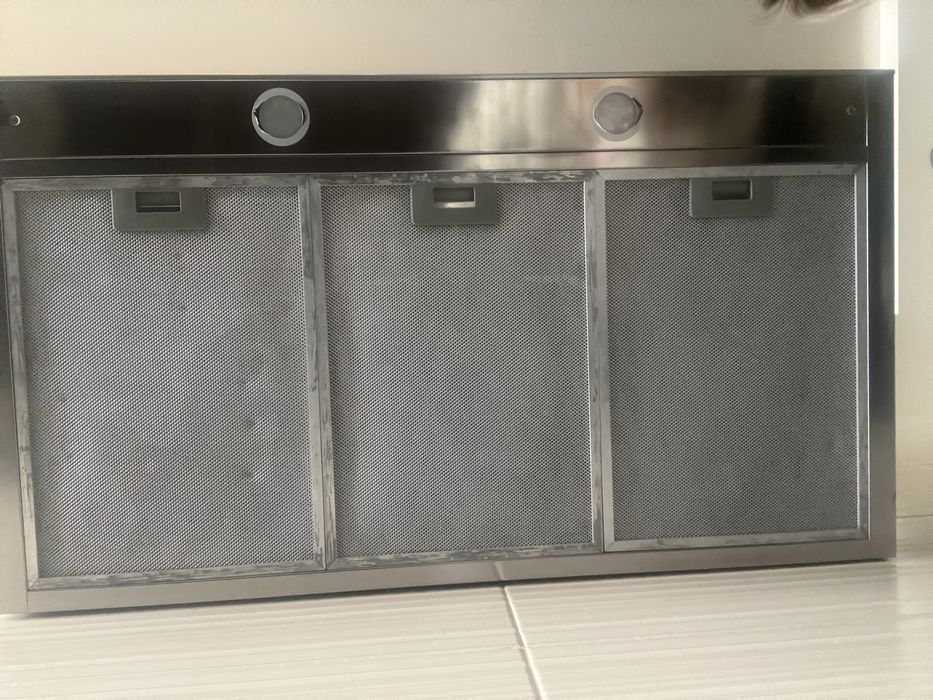 Продам витяжку 90 см б/у