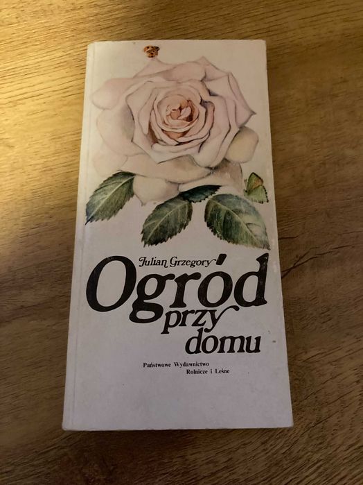 książka Ogród przy domu