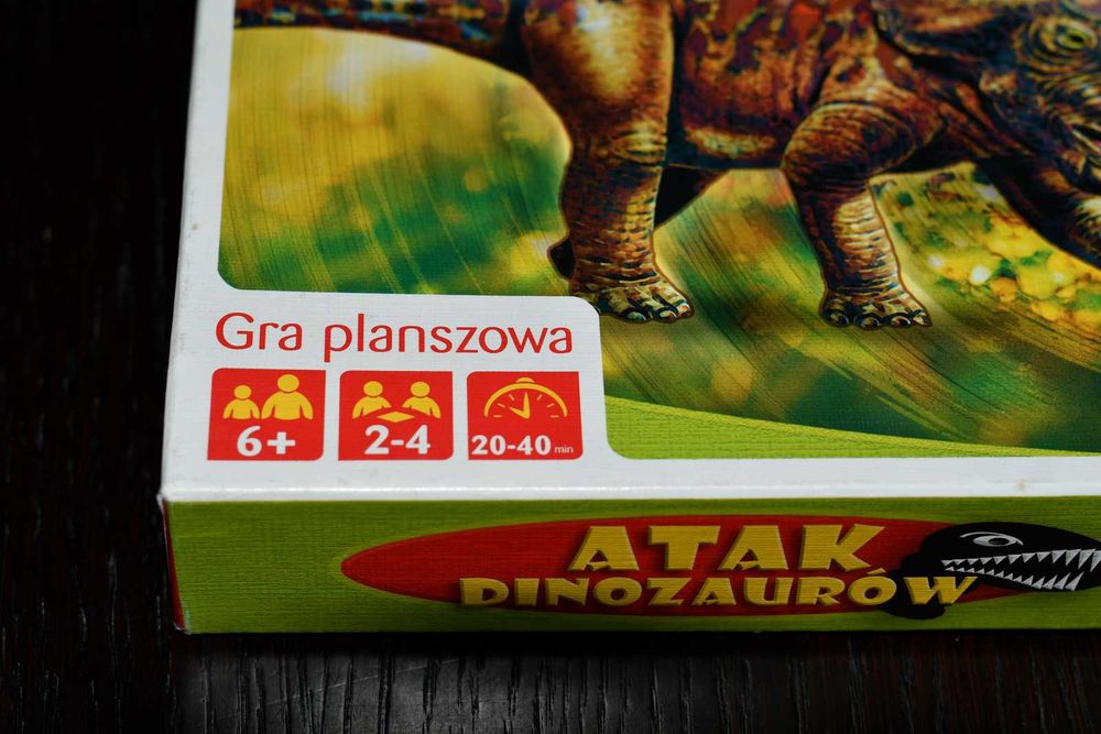 Edukacyjne: gra i dwie książki dla fana dinozaurów