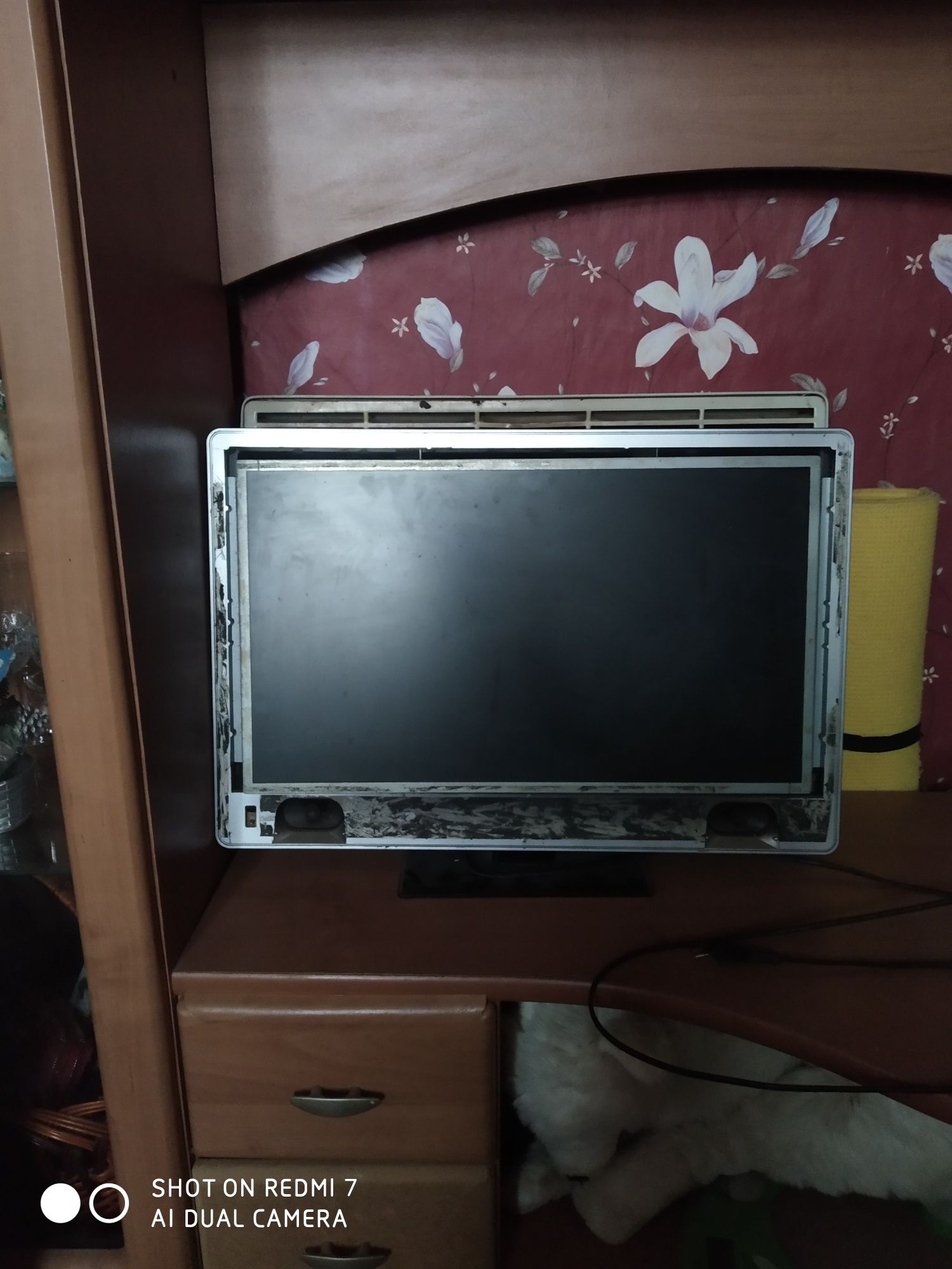 Телевізор три в одному. BBK