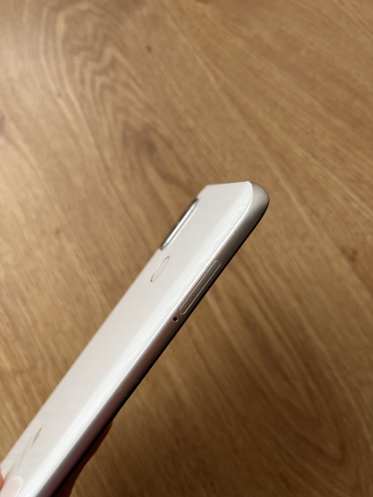 Vendo Xiaomi Mi 8 6G RAM e de 64Gb Branco