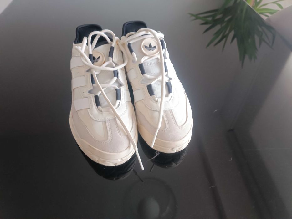 Vendo sapatilhas Adidas em excelente estado