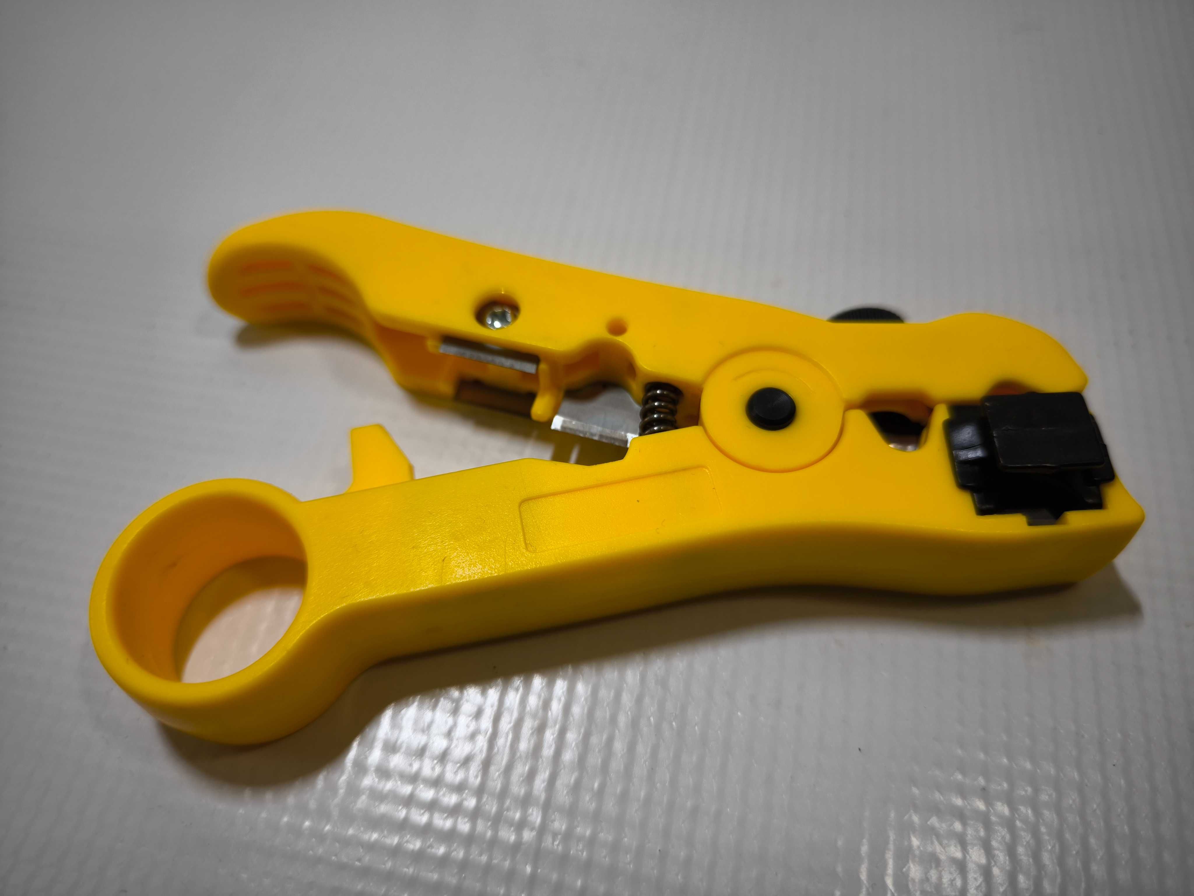 Końcówki RJ45kat5e przelotowe zaciskarka RJ45 Ściągacz izolacji tester