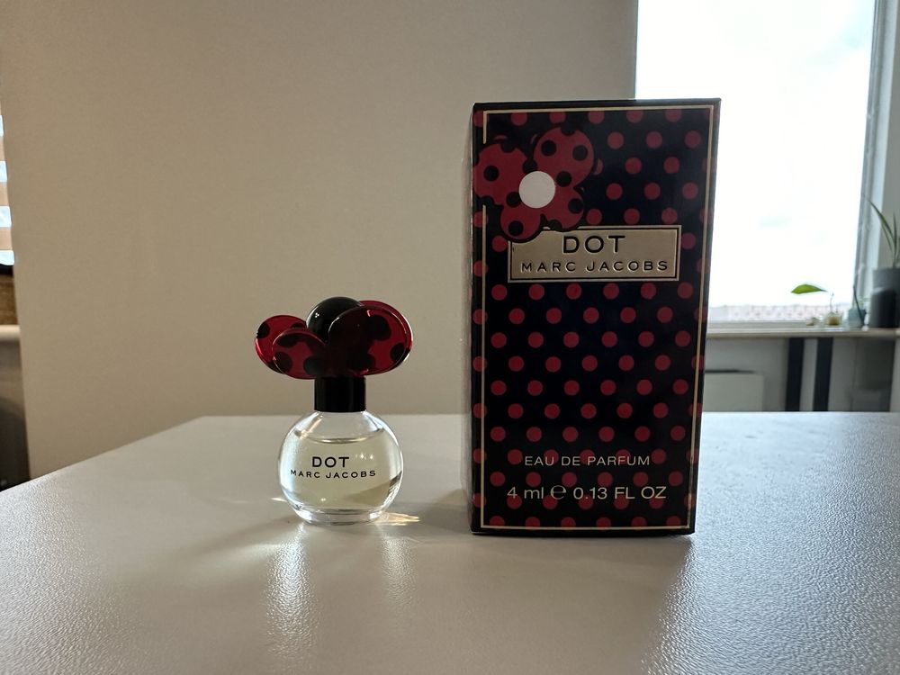 Dot marc jacobs мініатюра 4 мл