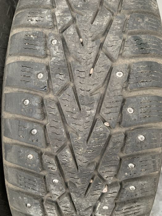 Зимові шини Nokian nordman 7 185/65 R15 шиповані комплект