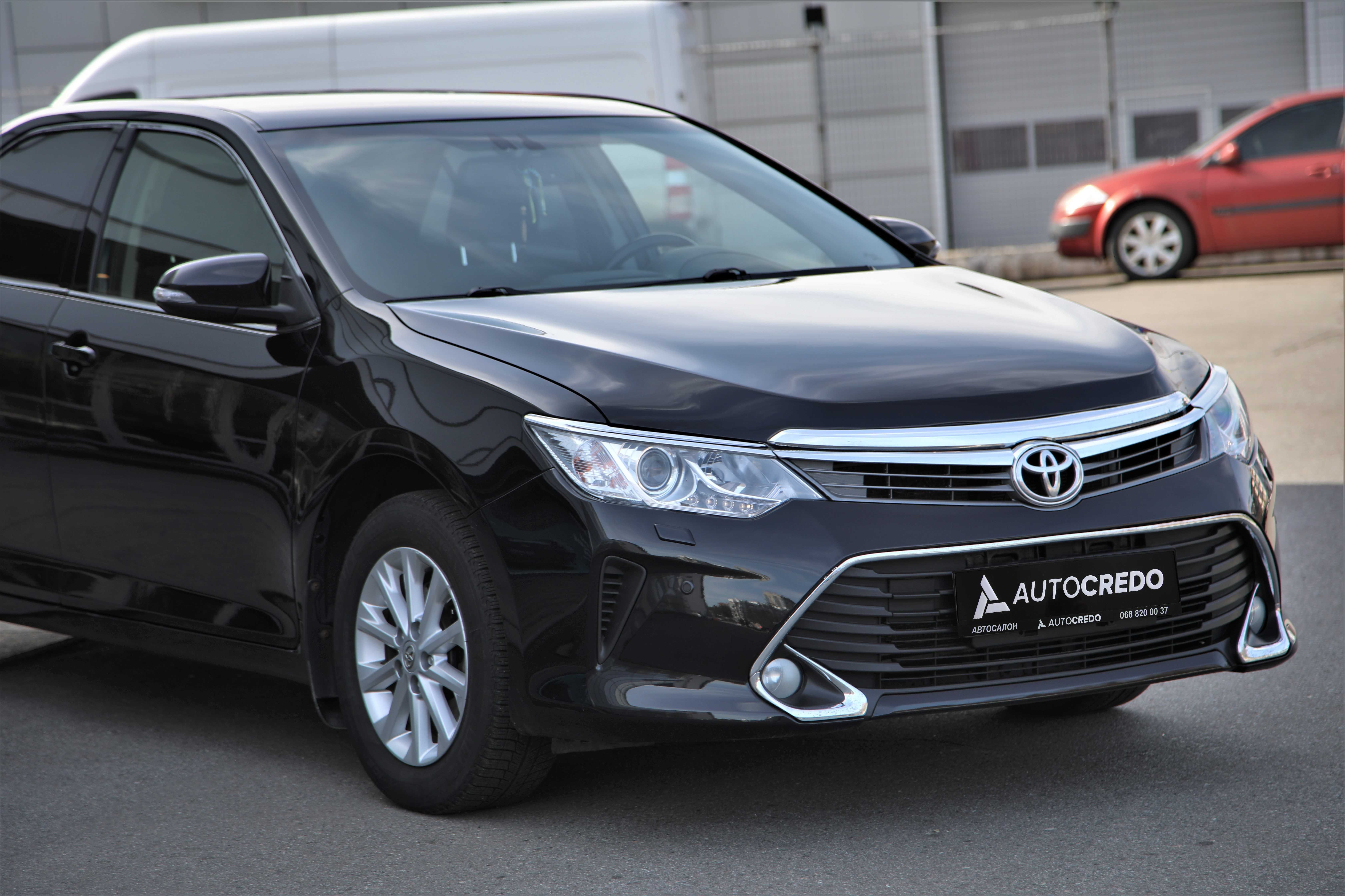 Офіційний TOYOTA Camry 2015 року