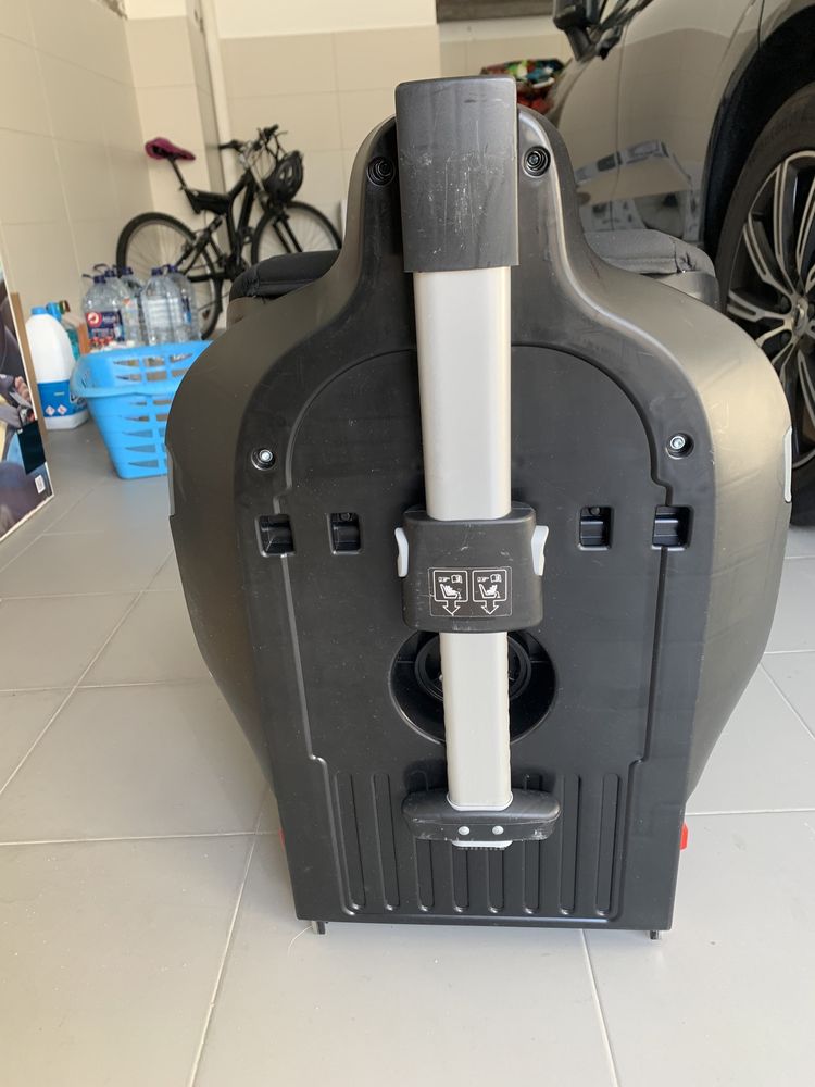 Cadeira Dualfix i-size, da Britax Römer